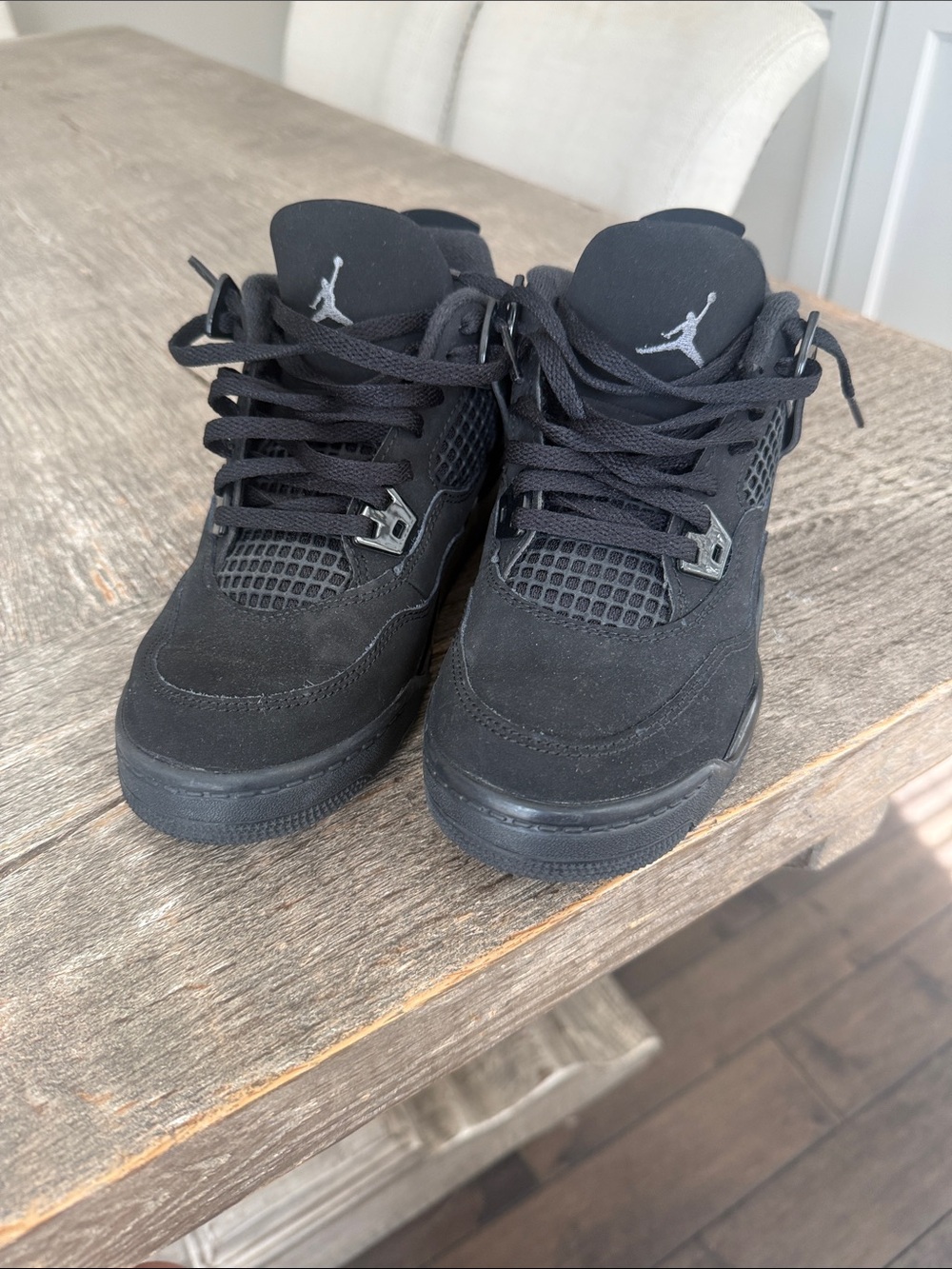 JORDAN 4- size 3Y